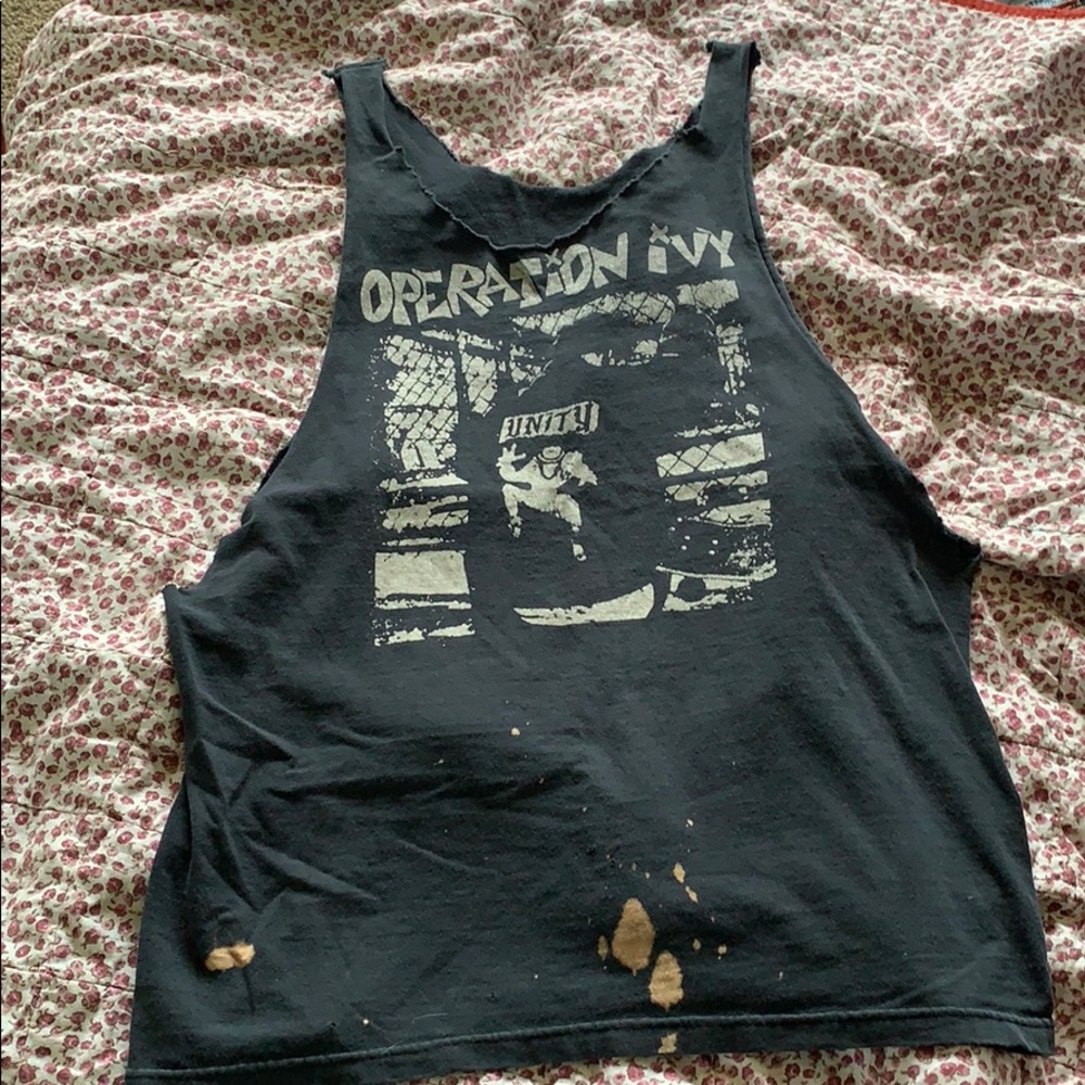 Distressed operation ivy tank